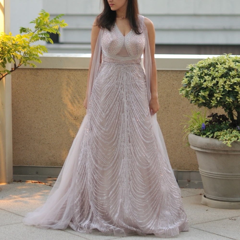 Elegant Evening Gown in Shimmering Pink/Silver